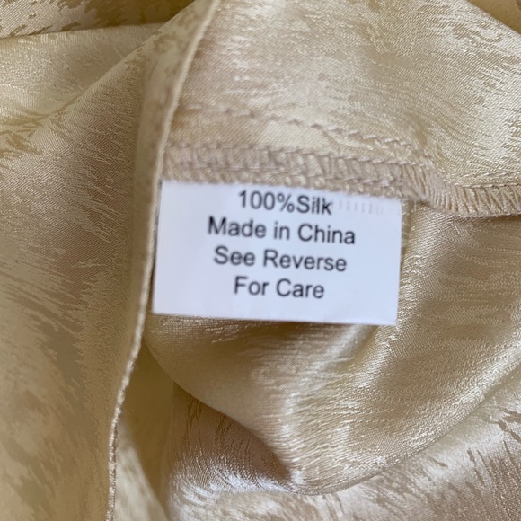 Parker Mock Neck Ruffle Silk Blouse Light Gold XS - Picture 5 of 8